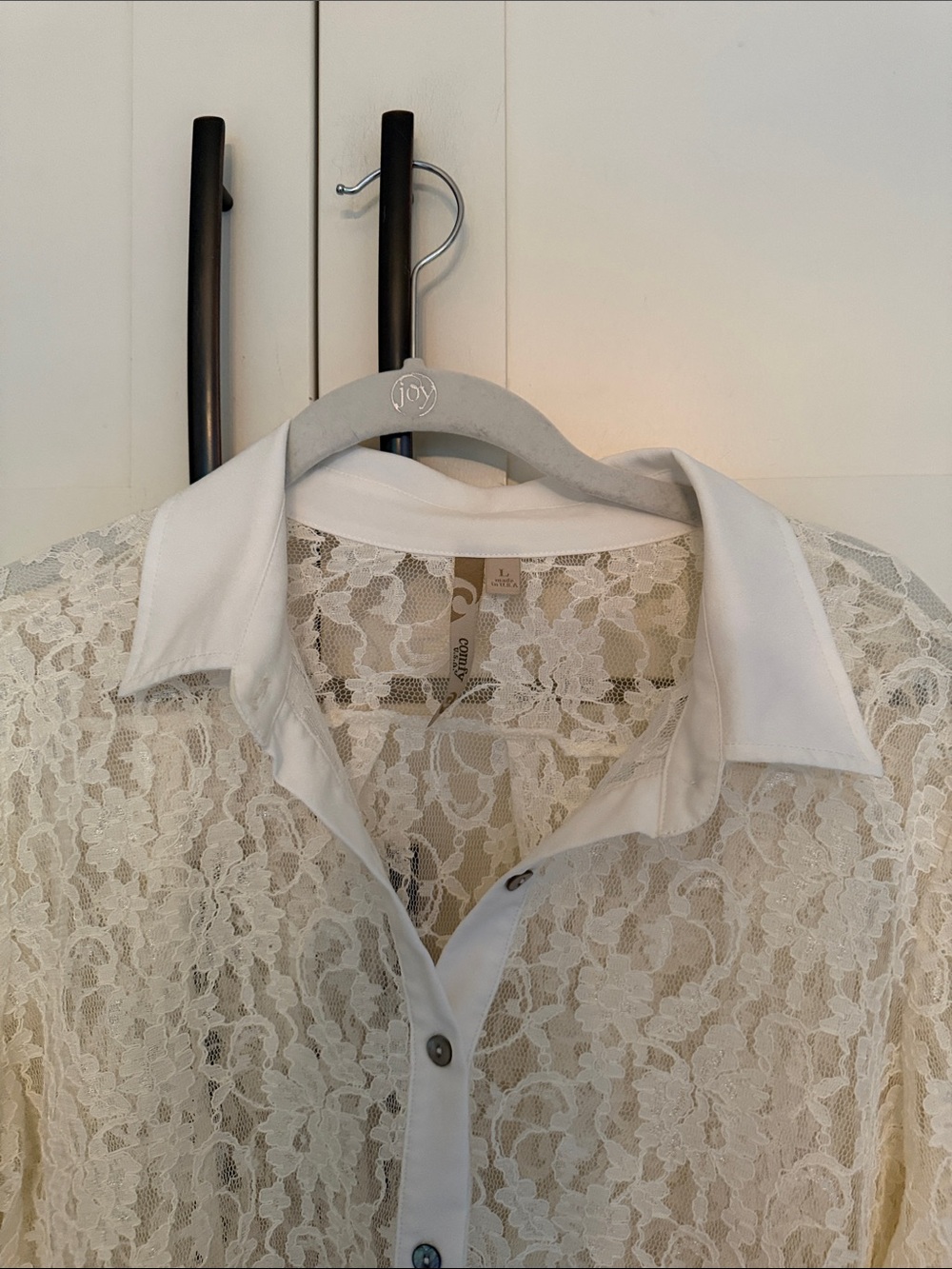 Comfy U.S.A Women’s Cream Lace Button-Down Tunic Shirt - Picture 8 of 15